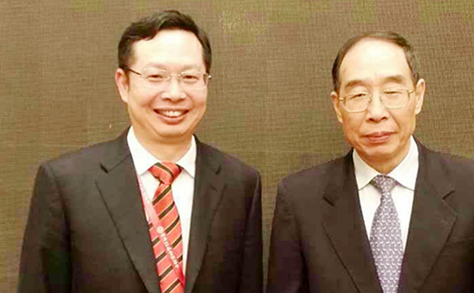 2014年5月福建省委书记尤权与6686体育(中国)官方网站 - 登录入口集团董事长苏庆灿亲切合影