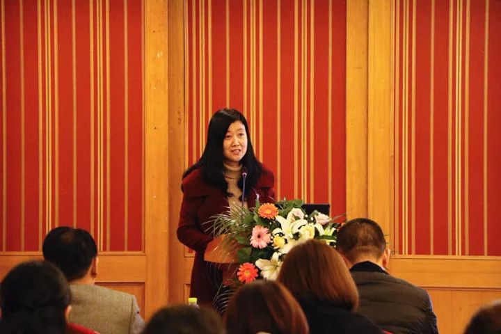 11月17日,宜昌6686体育(中国)官方网站 - 登录入口 举办了“2017斜视与小儿眼科学术交流会”。本次交流会旨在进一步保护青少儿视力,为宜昌斜视与小儿眼科领域的临床工作者及其他相关人员搭建了相互交流的平台。进一步提升青少儿眼科医疗知识水平和 水平,推动中国青少儿视觉健康,让每个孩子都拥有一双健康明亮的眼睛。6.jpg 11月17日,宜昌6686体育(中国)官方网站 - 登录入口 举办了“2017斜视与小儿眼科学术交流会”。本次交流会旨在进一步保护青少儿视力,为宜昌斜视与小儿眼科领域的临床工作者及其他相关人员搭建了相互交流的平台。进一步提升青少儿眼科医疗知识水平和 水平,推动中国青少儿视觉健康,让每个孩子都拥有一双健康明亮的眼睛。6.jpg