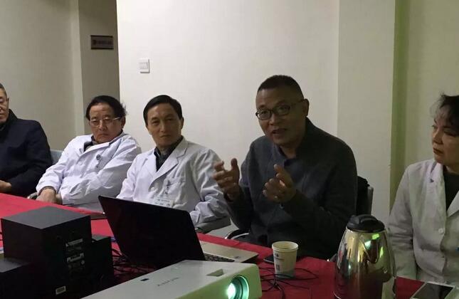 1月11日，出名泌尿外科专家、四川大学华西医院医教部部长张卫东教授，应邀来到成都6686体育(中国)官方网站 - 登录入口，对医院在院专家、骨干医师、护士长等开展医疗安全管理培训讲座。2.jpg