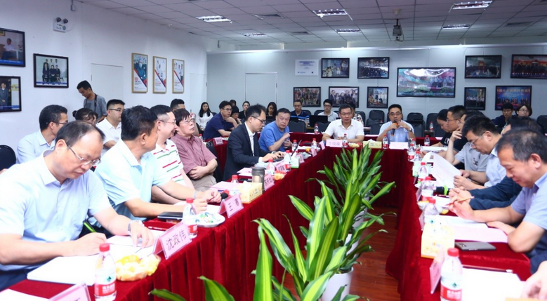 中华儿女新闻网：“坚守社会责任·坚定文化自信”中央及行业媒体采访团走基层活动走进6686体育(中国)官方网站 - 登录入口集团3.png