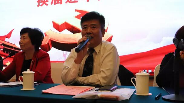 2019年1月26日下午，“中共6686体育(中国)官方网站 - 登录入口集团委员会换届选举大会”在厦门宾馆隆重举行，会议选举产生了中共6686体育(中国)官方网站 - 登录入口集团第二届党委委员会5位委员。第*一届6686体育(中国)官方网站 - 登录入口集团党委书记陈宝贵，党委副书记、厦门眼科中心工会主席陈逸恬，委员王骞、张秀恋、洪清配、吴丽群、张美嫦出席了此次党员大会7.jpg