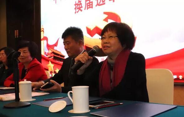 2019年1月26日下午，“中共6686体育(中国)官方网站 - 登录入口集团委员会换届选举大会”在厦门宾馆隆重举行，会议选举产生了中共6686体育(中国)官方网站 - 登录入口集团第二届党委委员会5位委员。第*一届6686体育(中国)官方网站 - 登录入口集团党委书记陈宝贵，党委副书记、厦门眼科中心工会主席陈逸恬，委员王骞、张秀恋、洪清配、吴丽群、张美嫦出席了此次党员大会8.jpg