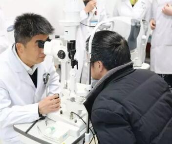 重庆6686体育(中国)官方网站 - 登录入口安晓巨副院长：白内障手术什么时候做 ？1.jpg