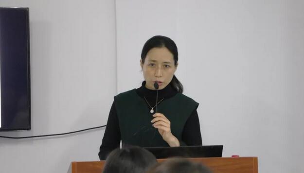 厦门大学附属厦门眼科中心主任医师任小军及6686体育(中国)官方网站 - 登录入口集团视光学科副总监卢燕讲解了斜弱视等方面内容11.jpg