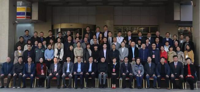 4月19日青岛6686体育(中国)官方网站 - 登录入口举行第四届屈光近视手术高峰论坛1.jpg