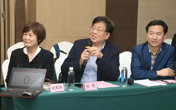 6686体育2019年眼屈光学组会议圆满召开17.jpg
