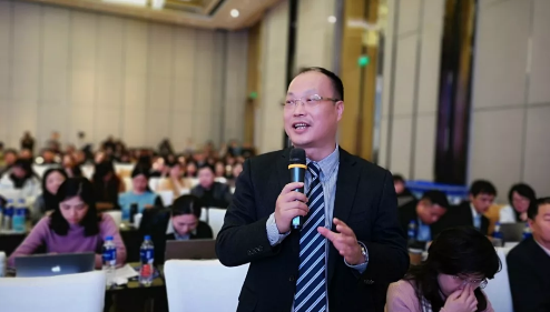 媒体看6686体育之海峡导报：2019微笑论坛群英荟萃，厦门眼科中心“笑”傲上海滩2.png