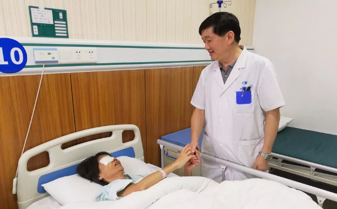 被白内障和高度近视夺走的视界在东莞6686体育(中国)官方网站 - 登录入口复明1.png