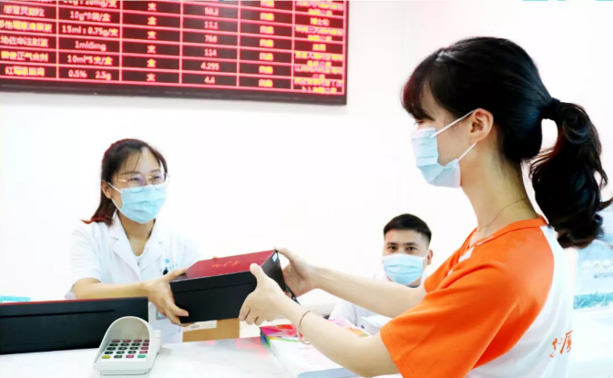 公益助力高考 爱心情暖6686体育 ——重庆6686体育(中国)官方网站 - 登录入口工会助力高考暨关爱员工活动进行中2.png
